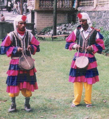 Tradition Flok Dance Cholia 