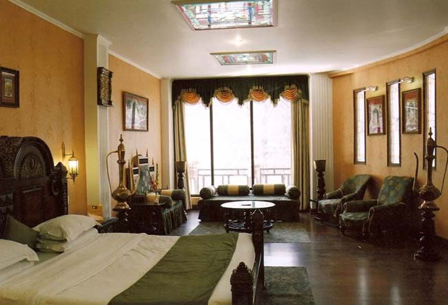 Alka Hotel - The Mughal Room